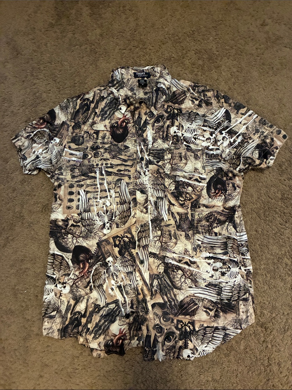 Hot Topic grunge Short-Sleeve Button-Up Shirt with Gothic Graphic skeleton Print